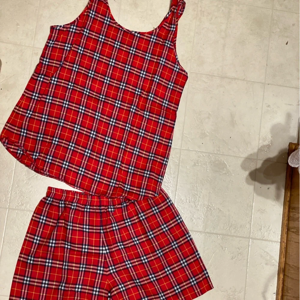 Burberry Red Nova Check 💯% Cotton Pajama Short Set! Like New! Perfect! ❤️❤️ - Picture 4 of 11